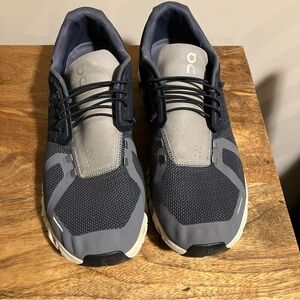 On Cloud Men’s Shoes -size 13
